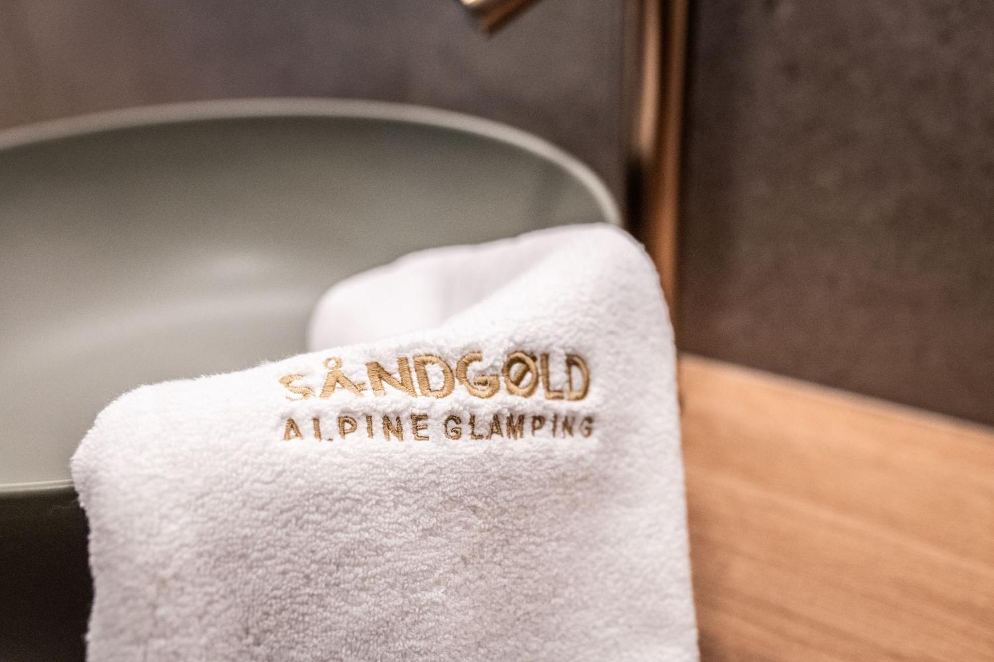 Sandgold Alpine Glamping Sand in Taufers Exteriör bild